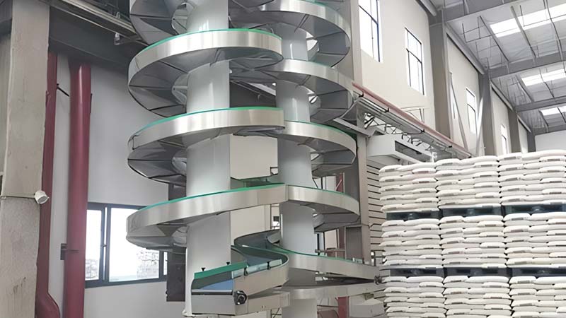 나선형 컨베이어는 워크샵 측에서 조립됩니다.